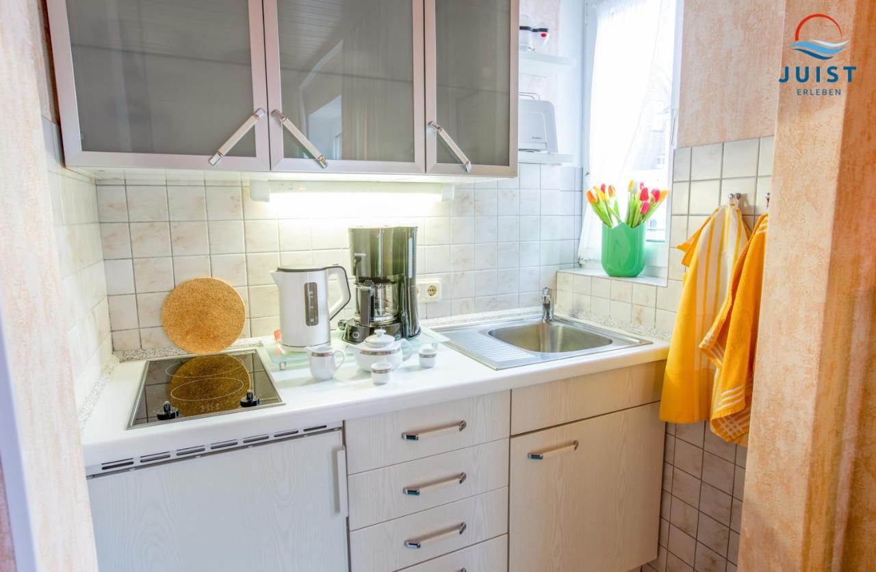 Haus Petra 132 - Ferienwohnung 2 Juist Buitenkant foto