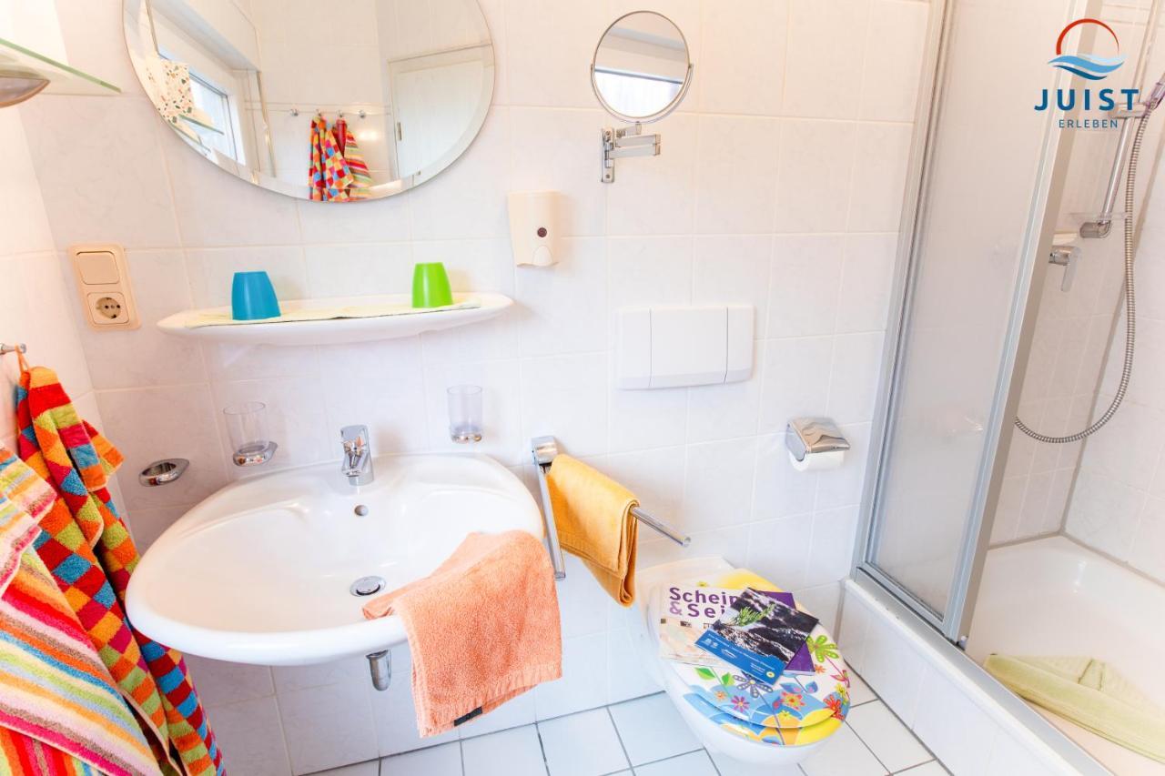Haus Petra 132 - Ferienwohnung 2 Juist Buitenkant foto